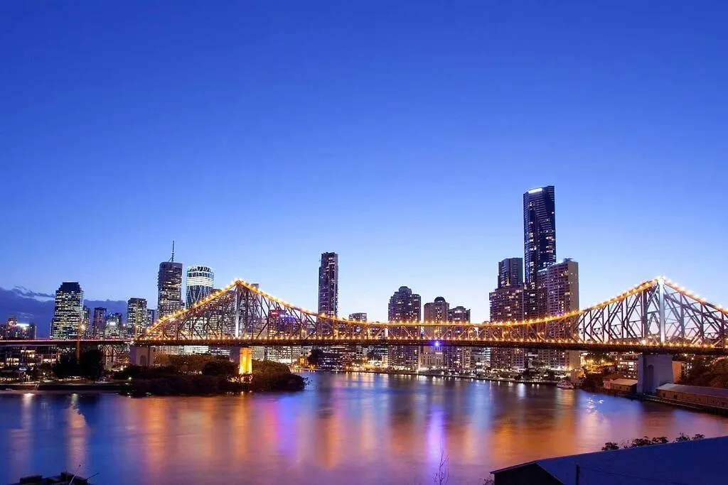 Mod Brisbane Apt Near Southbank W Pool & Parking 아파트